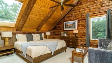 3 bedrooms, desk, iron/ironing board, travel crib