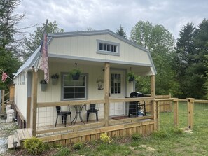 Exterior - Barn Owl Villa North, Cozy , dog friendly, fenced yard (Tiger)