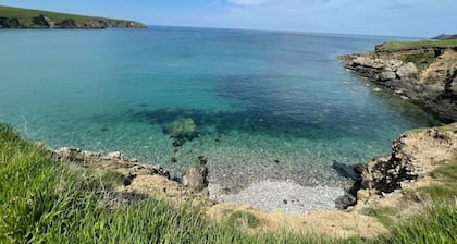 Trefechan Wen Dairy - Peaceful, character cottage near coastal path.