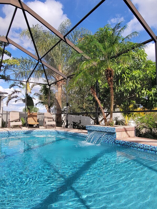 Ulkouima-allas, lämmitetty uima-allas