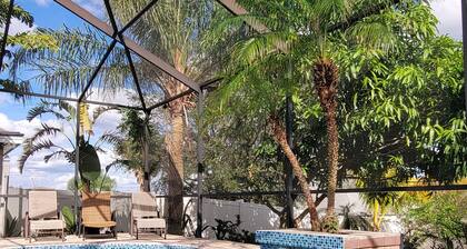 Luxury home with heated pool & hottub! Close to golf, beach, & amusement parks.