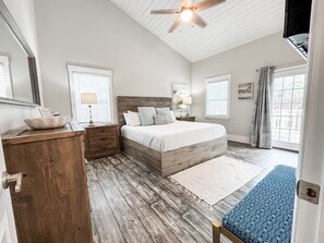 4 bedrooms, in-room safe, iron/ironing board, travel cot - Casa Blanca 30A Hot Tub • Game Room • Golf Cart • Pet Friendly (Santa Rosa Beach)