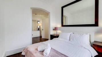 1 chambre, fer et planche à repasser, lit parapluie, Wi-Fi