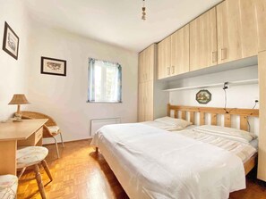 2 bedrooms, WiFi - Holiday apartment with air conditioning and washing machine (Krk)