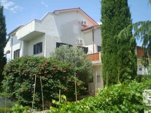 Exterior - Holiday apartment with air conditioning and washing machine (Krk)
