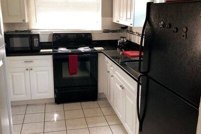 Historic 1920`s Bungalow - Minutes from DTSP