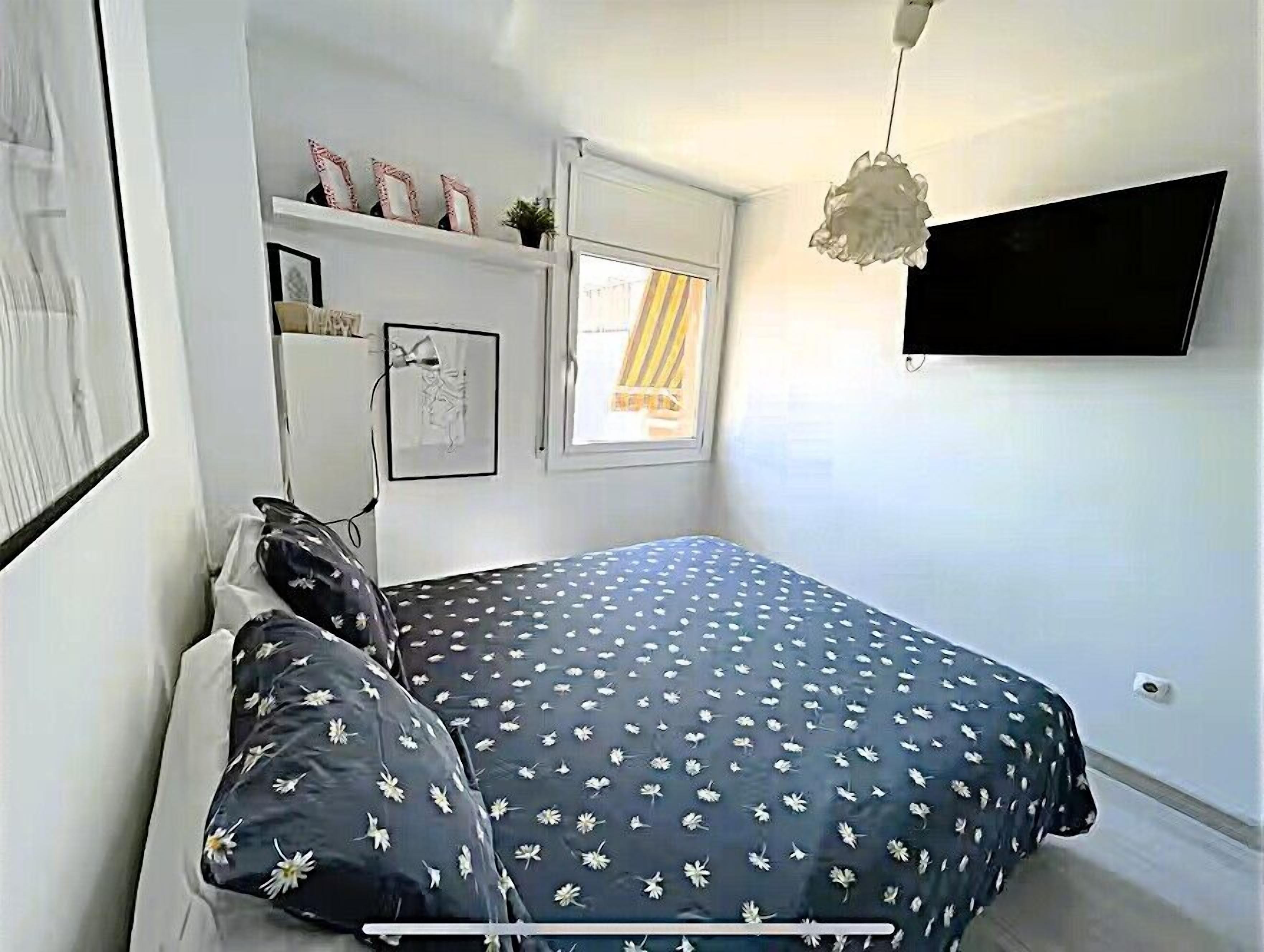 2 quartos, ferros/tábuas de passar roupa, Wi-Fi, roupa de cama