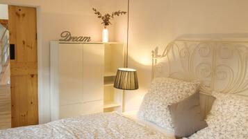 2 間睡房、可攜式嬰兒床、免費 Wi-Fi、床單