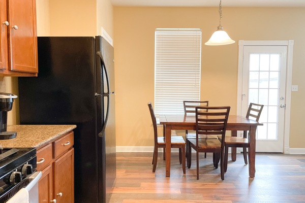 Mikrobølgeovn, ovn, kogeplade, opvaskemaskine