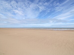 Beach - Tawny Cottage (Alford)