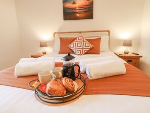 2 bedrooms, individually decorated, individually furnished, free WiFi - Tawny Cottage (Alford)