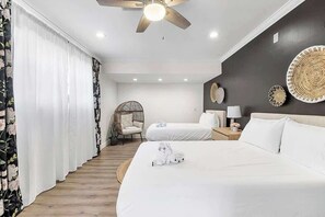 3 bedrooms, iron/ironing board, WiFi, bed sheets