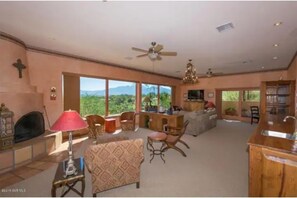 Smart TV, fireplace, DVD player, ping pong