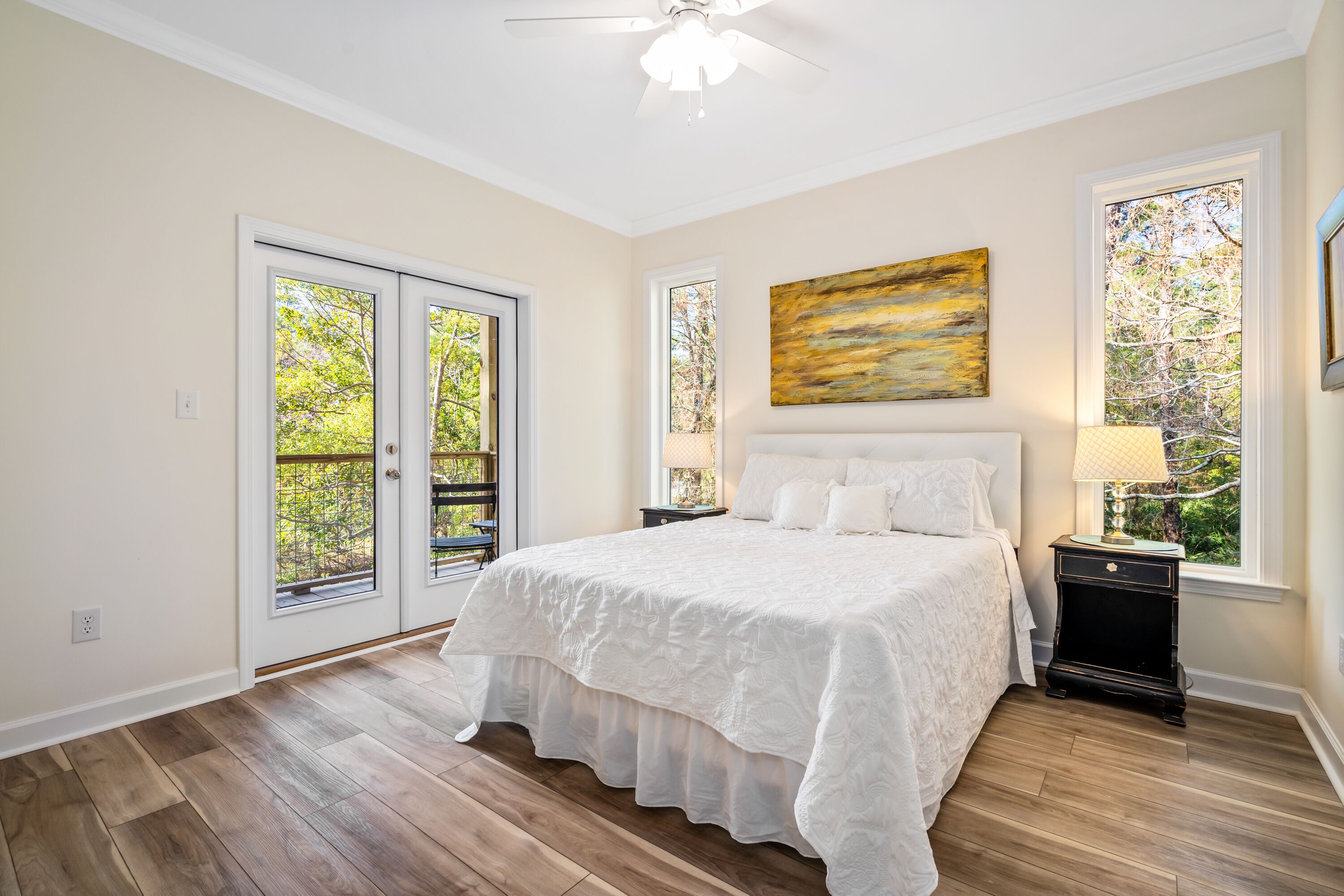 3 多间卧室、客房内保险箱、熨斗/熨衣板、免费 WiFi