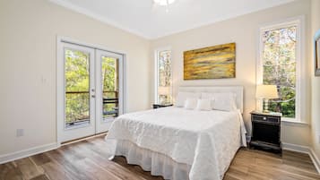 3 bedrooms, in-room safe, iron/ironing board, free WiFi