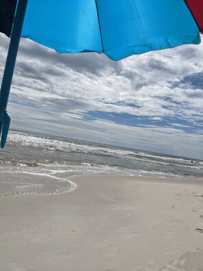 Liegestühle, Strandtücher