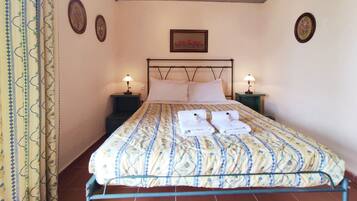 Comfort Apartment | 1 bedroom, soundproofing, iron/ironing board, free WiFi