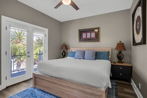 4 Schlafzimmer, Zimmersafe, Schreibtisch, Bügeleisen/Bügelbrett