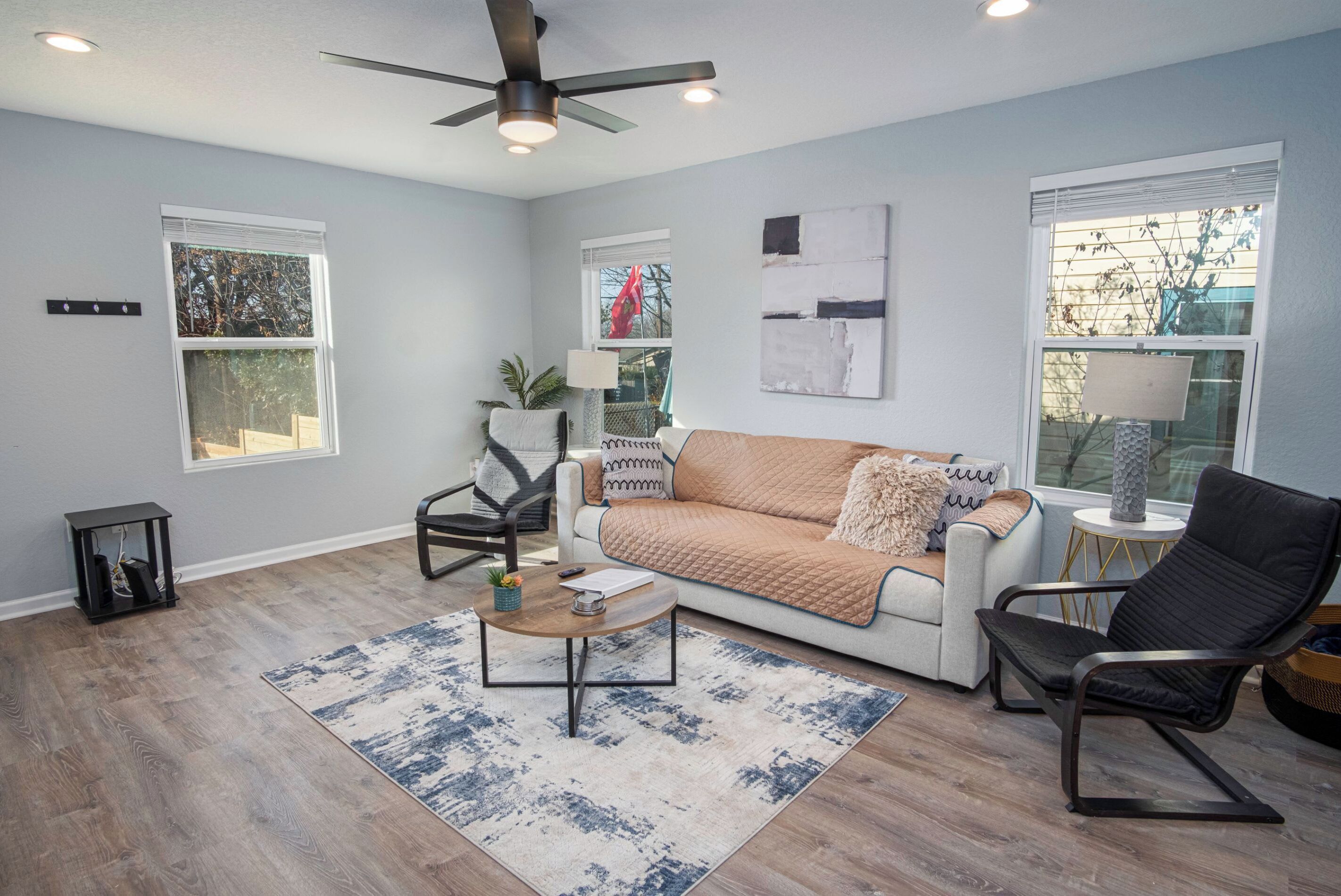 House (4 Bedrooms) | Living area | 50-inch TV with digital channels