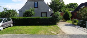 Relax in the iodine-rich North Sea air in the first floor apartment Deichblick