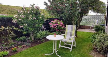 Entspannen in jodhaltiger Nordseeluft in der Erdgeschosswohnung Deichblick