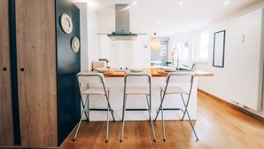 Apartment | In-room dining - Stylish Studio w Terrace in Heart of Lux (Luxembourg City)