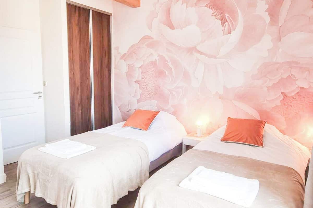 Wifi gratis y ropa de cama