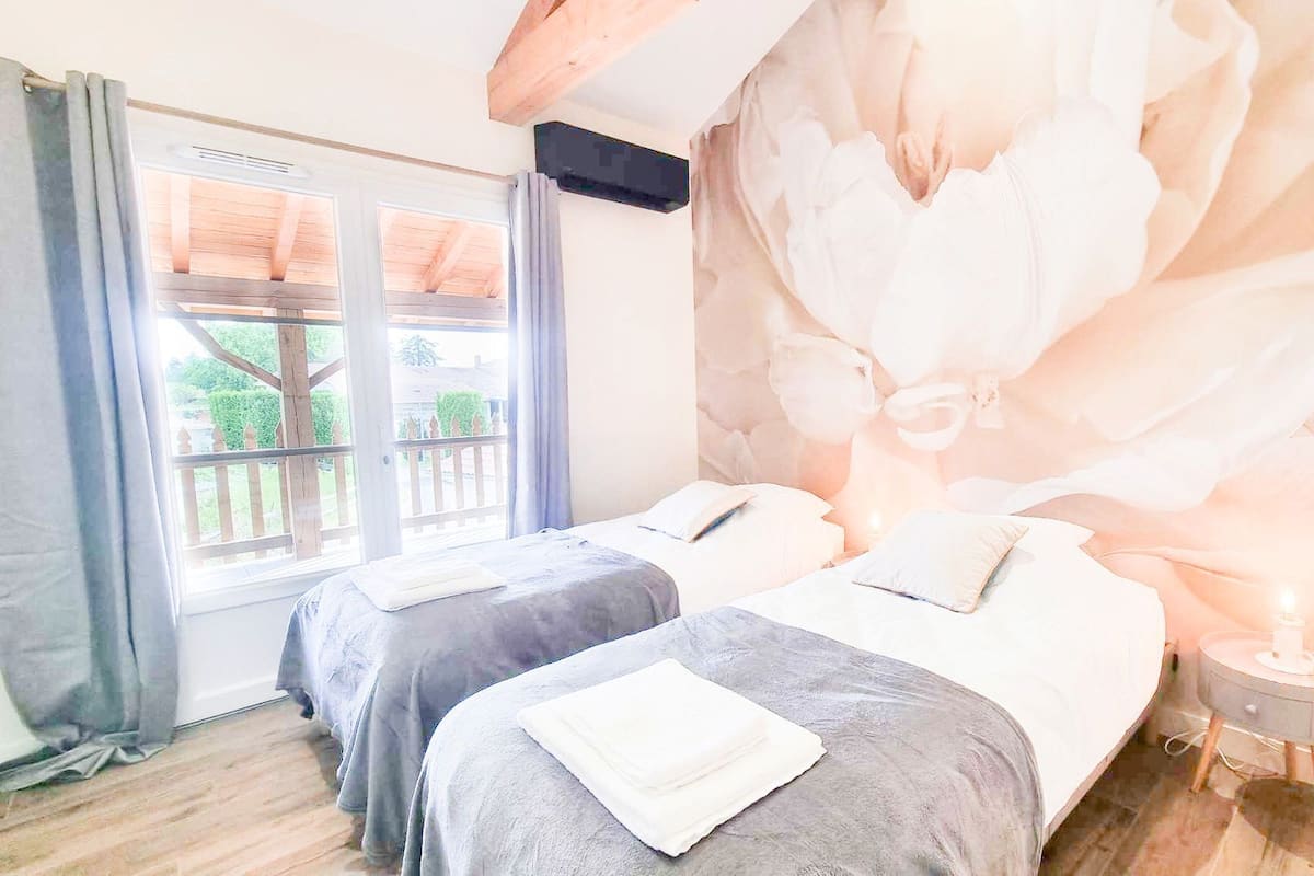 Wifi gratis y ropa de cama