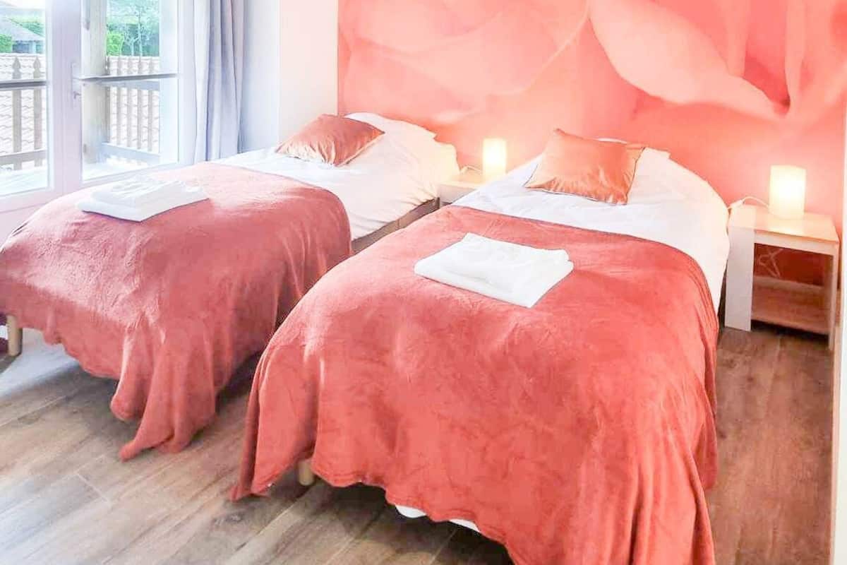 Wifi gratis y ropa de cama
