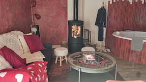 Luxury Duplex, Hot Tub | Premium bedding, free WiFi, bed sheets - Le Cottage du Parc (Chambéon)
