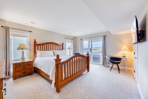 7 bedrooms, desk, free WiFi, bed sheets
