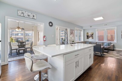 4BR 3BA Luxe Beach Estate I