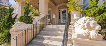 4BR 3BA Luxe Beach Estate I
