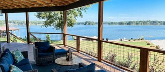 Eagles Nest on Lay Lake: Firepit & Stunning Views