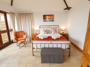 Cottage | Interior - Barn Cottage (Alford)