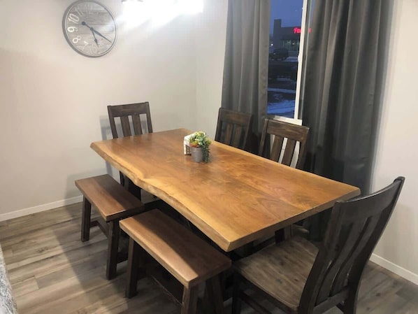 Dining - Garfield 4 Bedroom Close To It All! (Sioux Falls)