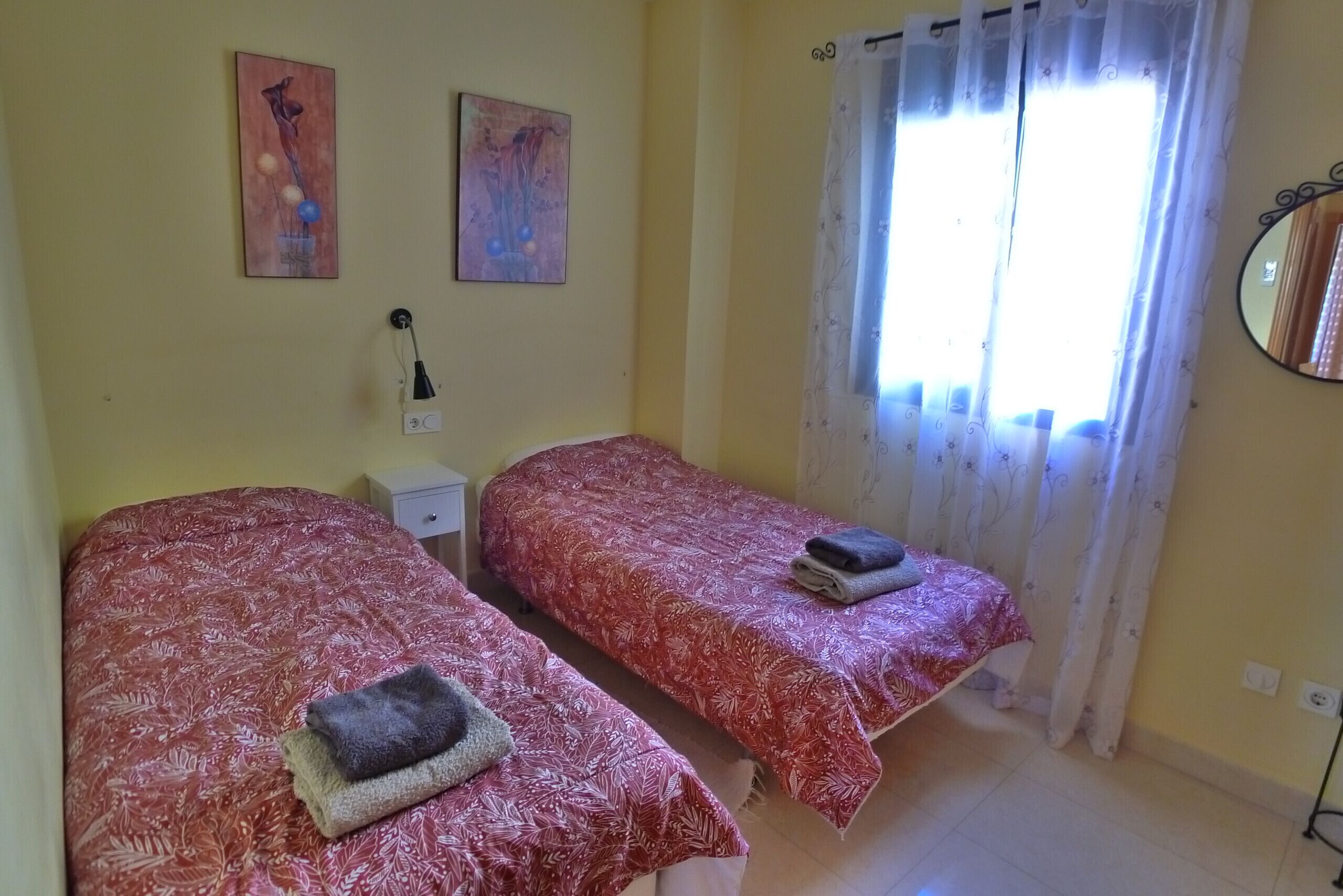 3 bedrooms, iron/ironing board, free WiFi, bed sheets