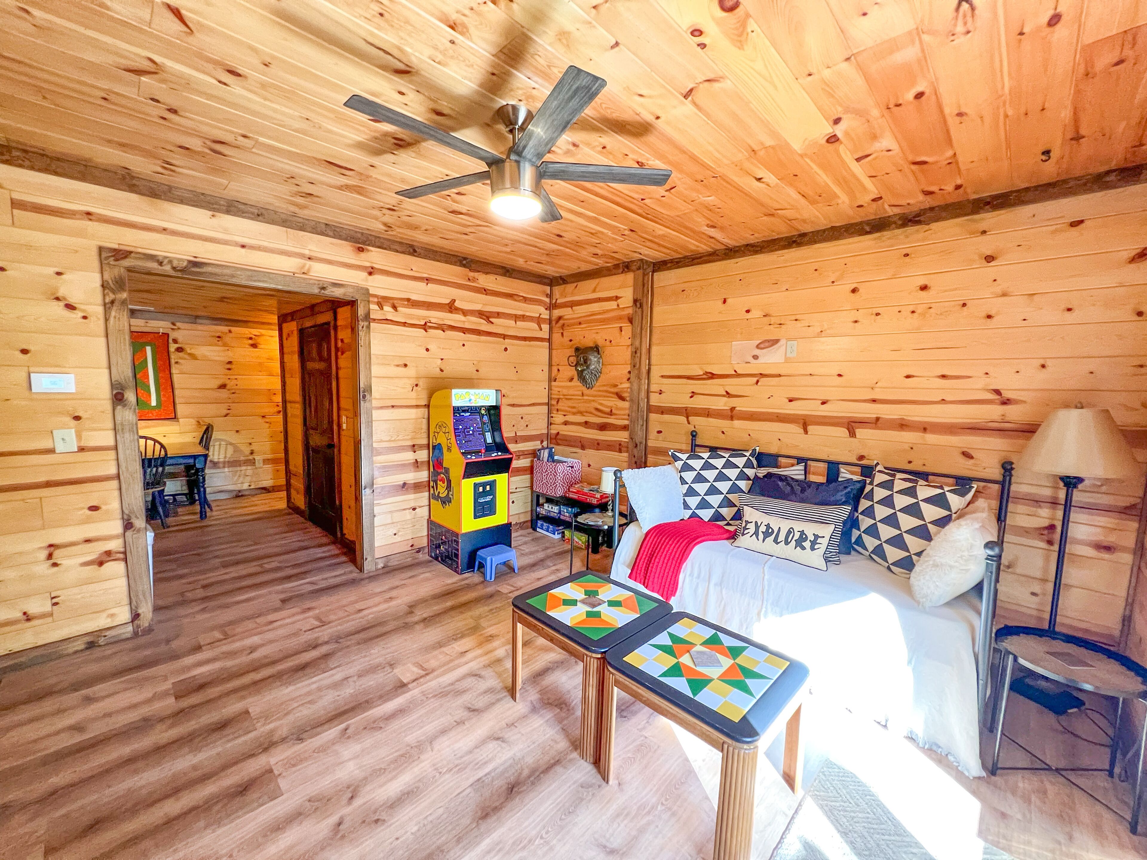 3 Schlafzimmer, Schreibtisch, Reisekinderbett, kostenloses WLAN