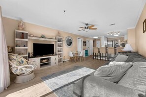 TV, Netflix, streaming services