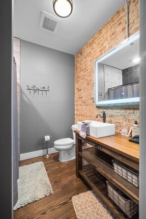 Hair dryer - Urban Loft #5 GRAY · Downtown Urban Loft above Restaurants & Boutiques (Perryville)