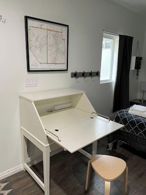 1 bedroom, WiFi, bed sheets