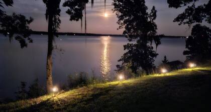 Private lake front home with gorgeous views. Pet Friendly.