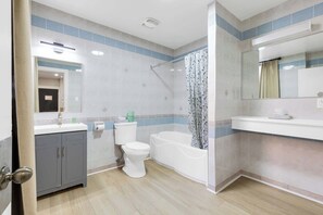 Badewanne, Haartrockner
