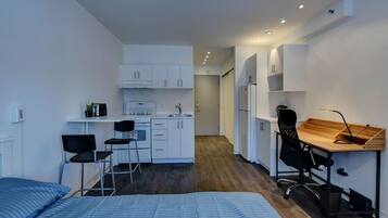 1 chambre, fer et planche à repasser, Wi-Fi, literie fournie