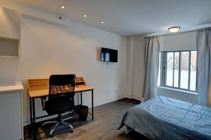1 chambre, fer et planche à repasser, Wi-Fi, draps fournis