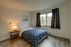 1 chambre, fer et planche à repasser, Wi-Fi, draps fournis