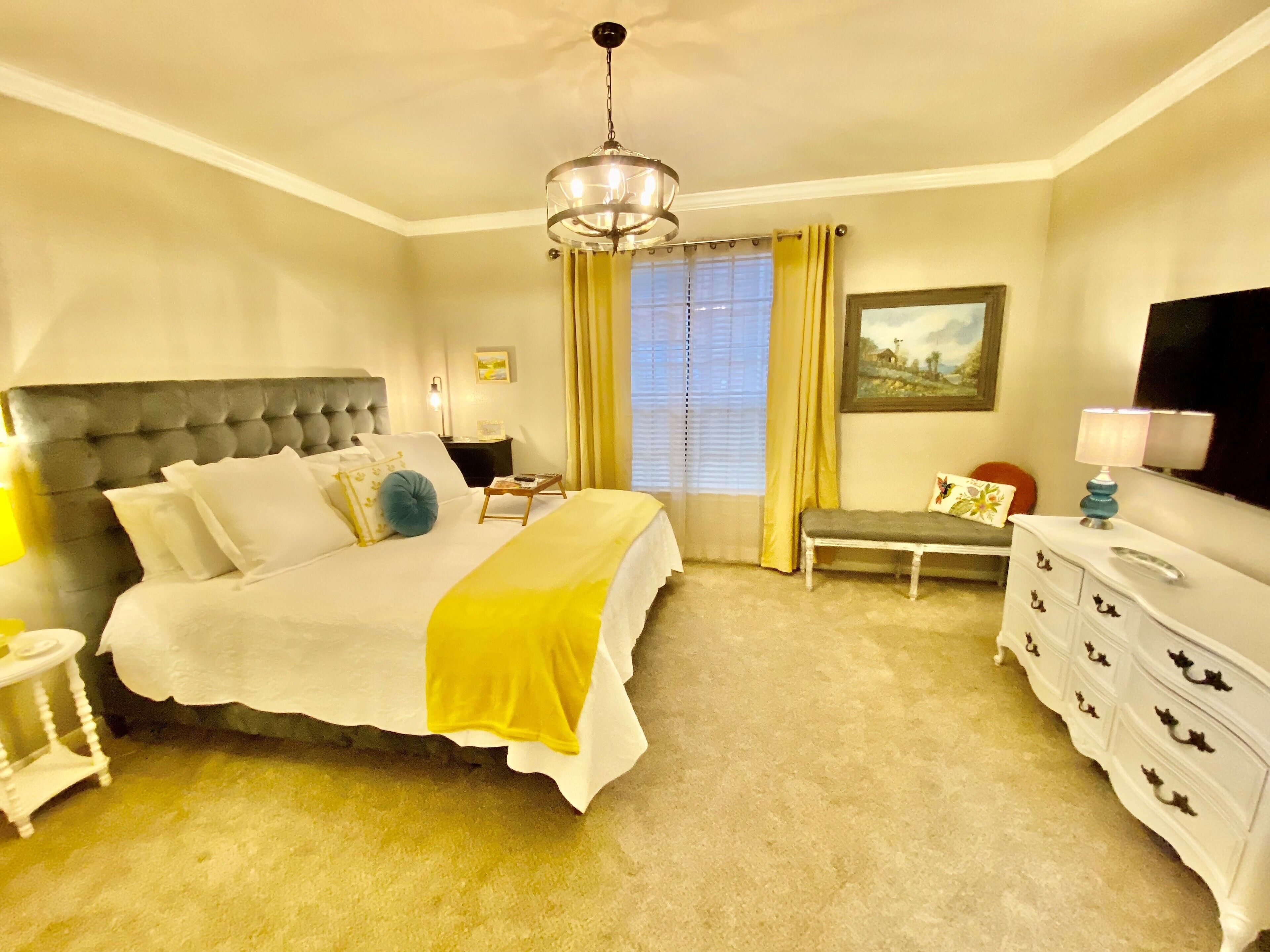 1 bedroom, desk, iron/ironing board, WiFi