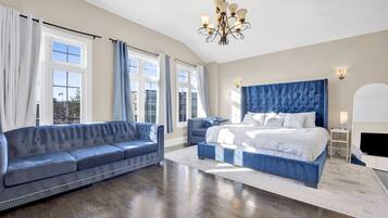 4 bedrooms, desk, iron/ironing board, WiFi