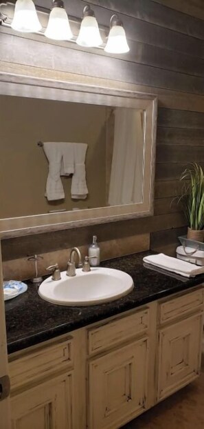 Toallas, jabón y champú