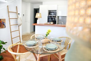 Dining - Tropical Flavour Apartment (Faro)
